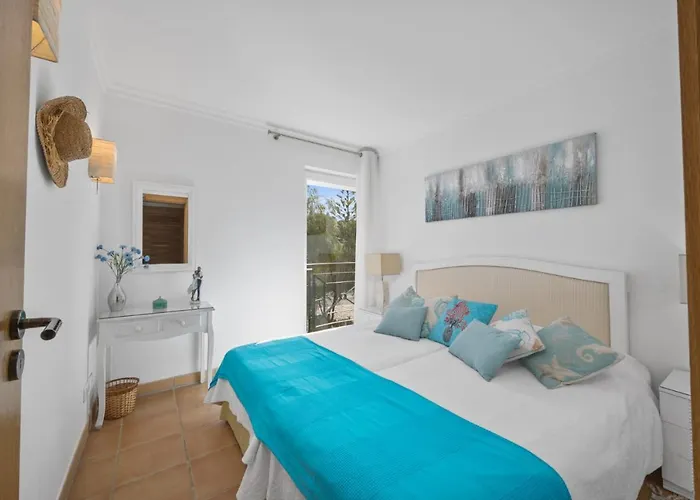 Superb, Relaxing And Tranquil 3 Bed Apartment In Central Algarve